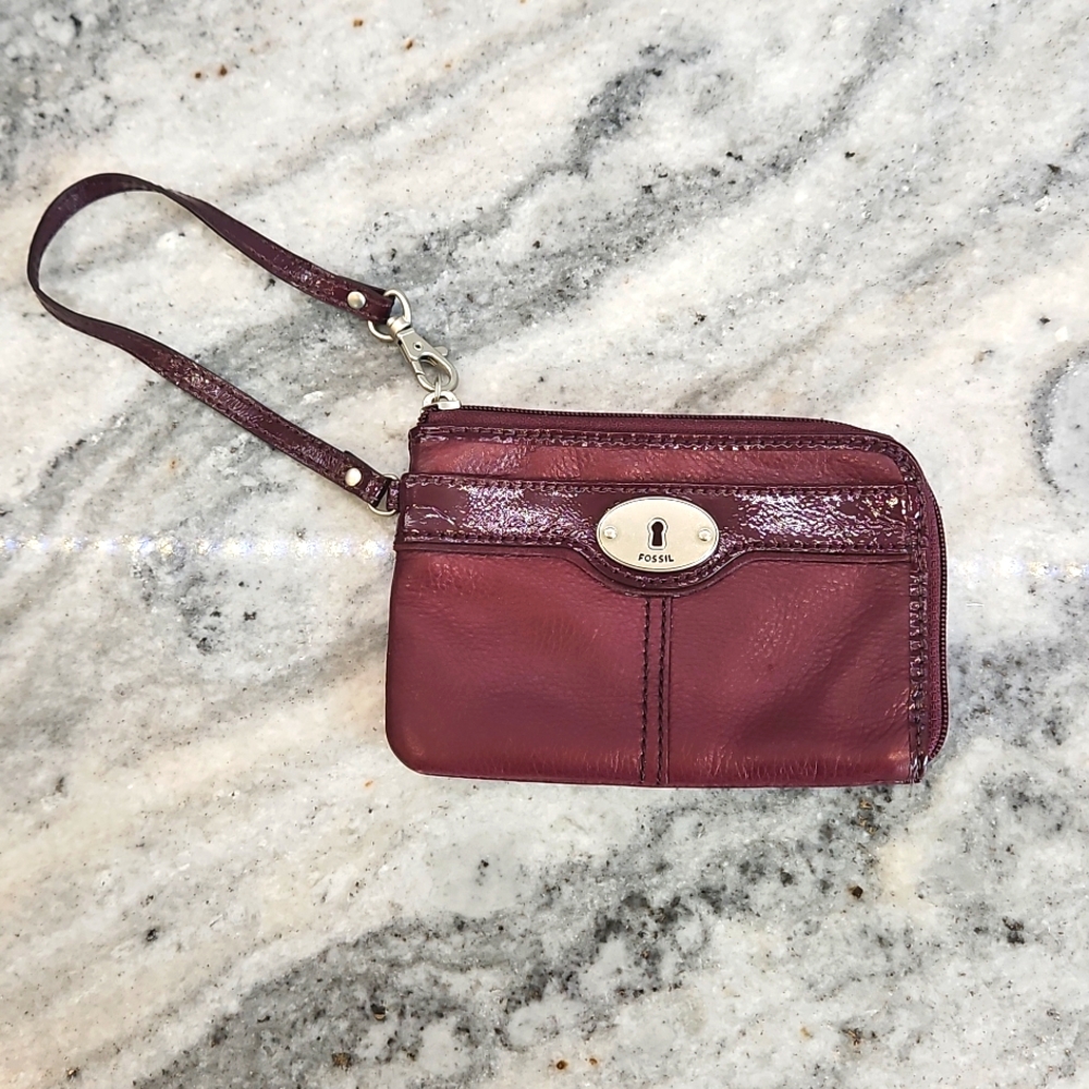FOSSIL Key Per Burgundy Leather Wristlet